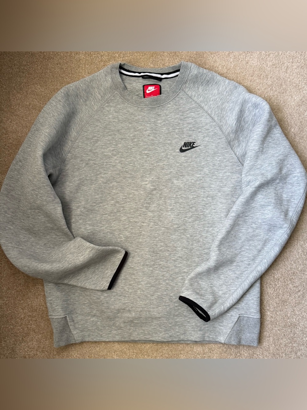 Nike Men’s Tech Fleece Light Gray Crew Sweatshirt- Large